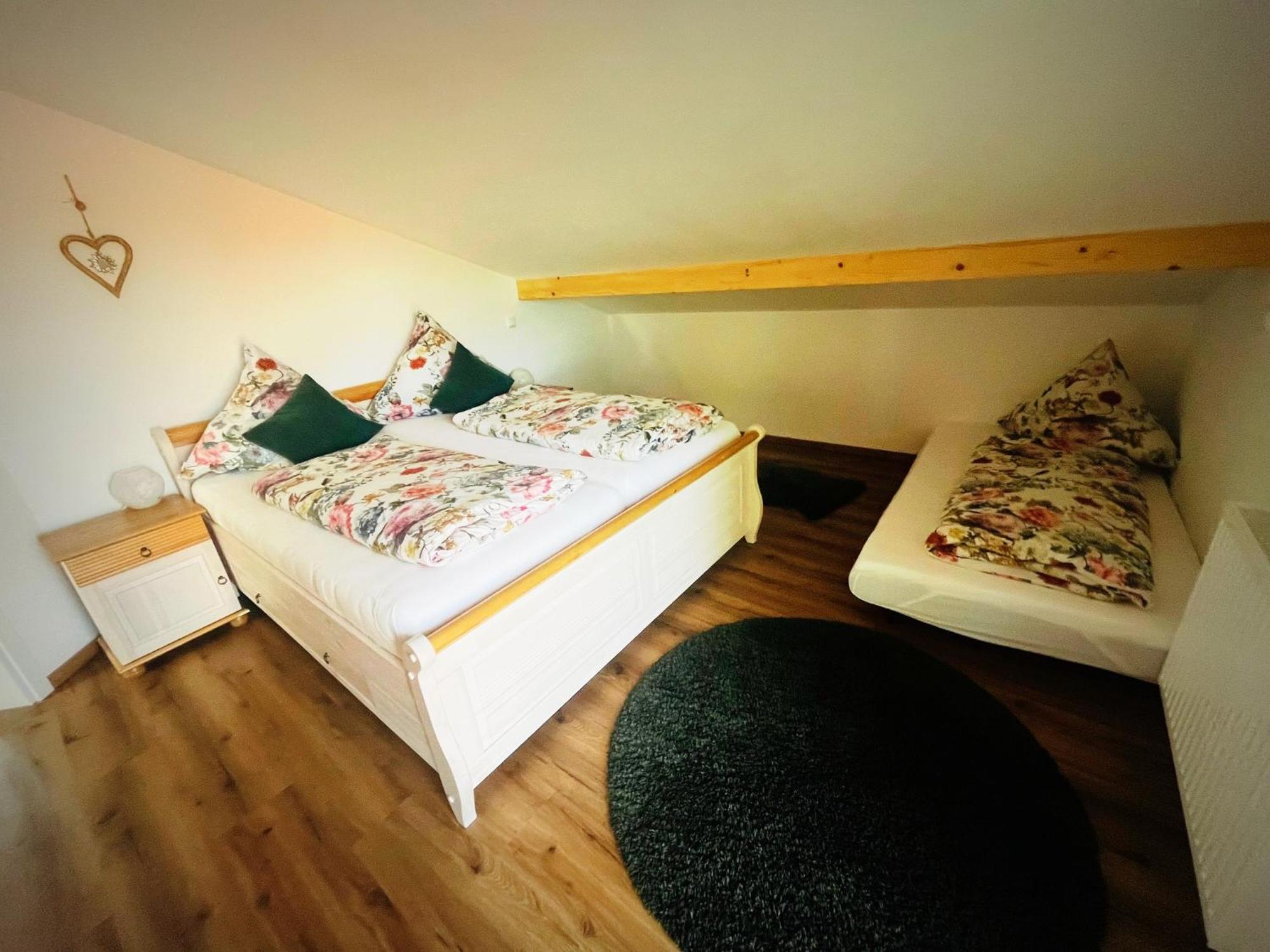 23 Neu Erbaute Ferienwohnung Mit Schloss- Und Panoramablick Halblech Eksteriør bilde